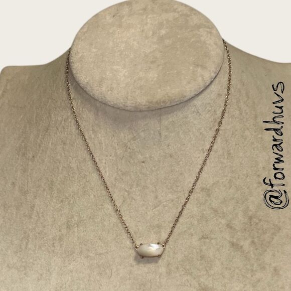 Kendra Scott Ever Necklace – Rose Gold - Believed to Be Mother-of-Pearl - Picture 4 of 11